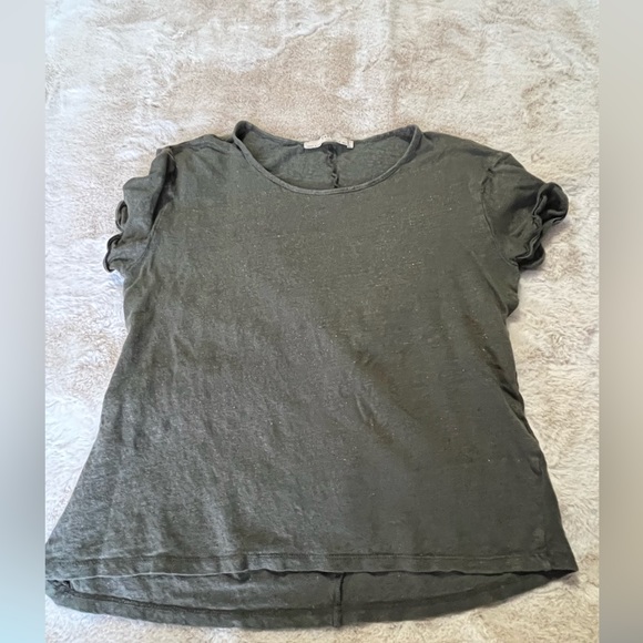 Zara green with gold shimmer T with back twist and cut outs. Size M - Picture 1 of 5